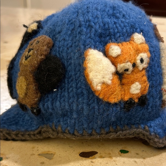 Ambler of Alberta Canada Wool Blue Knit Kids Hat with Woodland Creatures Design - Picture 4 of 6